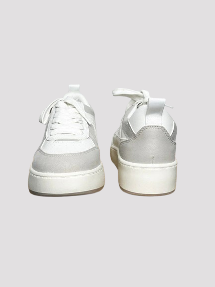 Witte lage sneakers