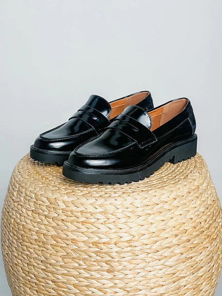 Grove zwarte loafers