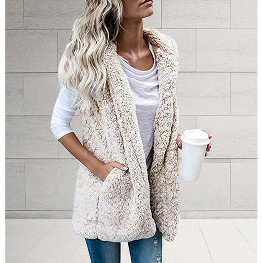Ruby | Pluche mouwloos vest met capuchon