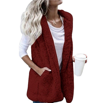 Ruby | Pluche mouwloos vest met capuchon